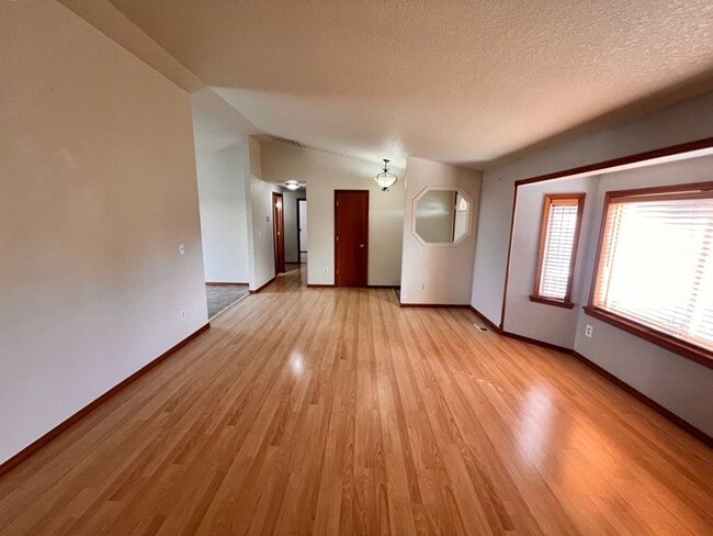 Photo - 3Bed 2Bath Single Level Avail. April 7th Move-In