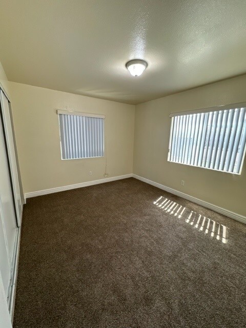 6806-6808 Brynhurst Ave