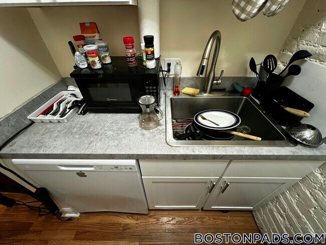 Photo - 890 Huntington Ave Unidad 4