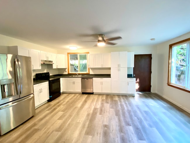 Photo - 1959 Puowaina Dr Unidad Downstairs