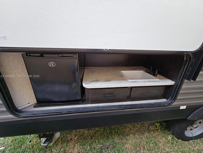 Photo - 604 SE 12th Ter