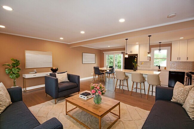 Photo - 9012 89th St