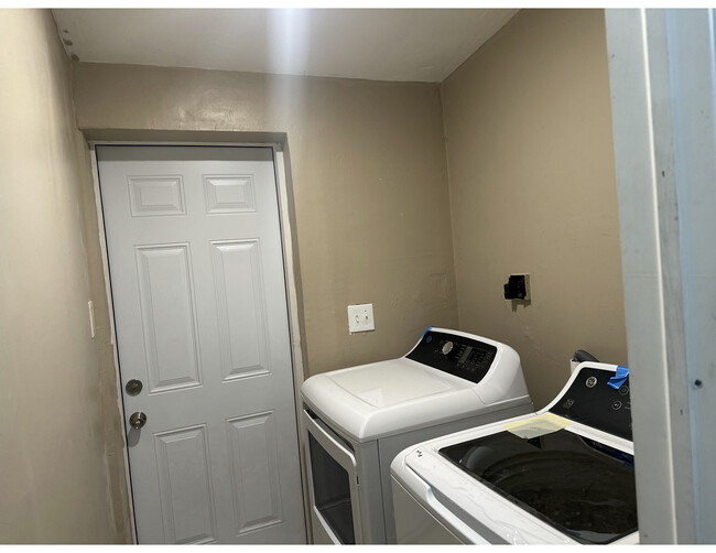 Photo - 7530 Miramar Pky