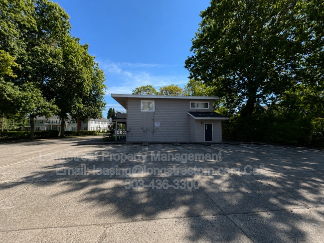 Photo - Greekside Apartments