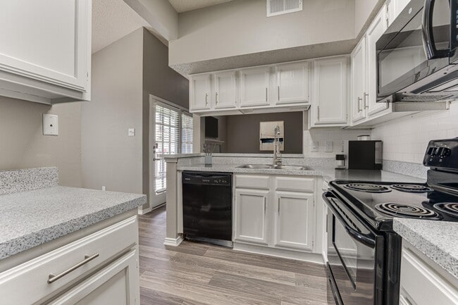 Photo - The Manhattan Apartments