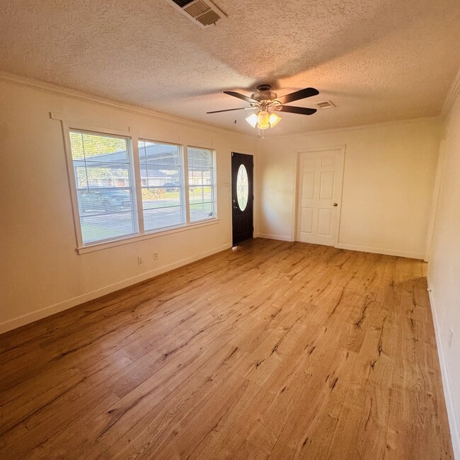 Photo - 2237 11th St