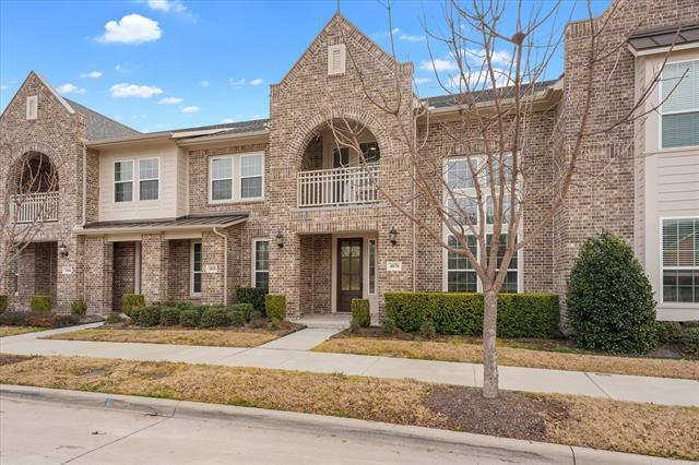 4870 Woodruff Way