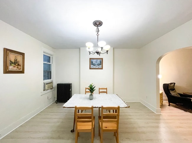 Photo - 1041 Mirror St