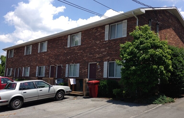 Photo - 1110 Lark St Apartments