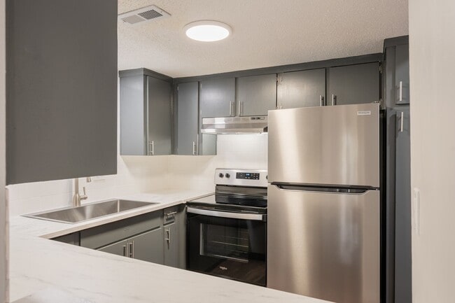 Photo - Wornall Place Apartments