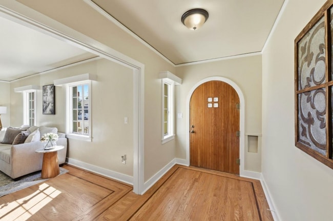 Front door entrance - 181 College Way