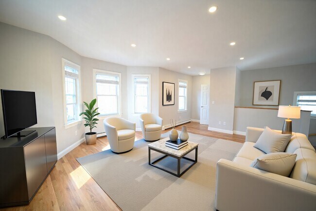 Building Photo - 19 Roberts St Unit 19 Roberts Street