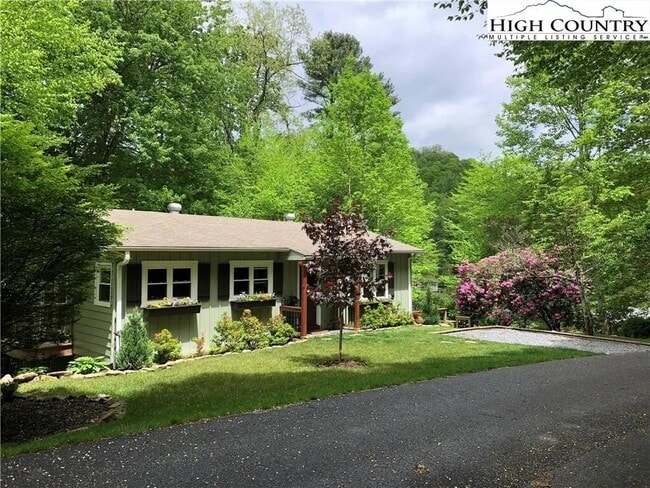 Photo - 162 Horseshoe Dr