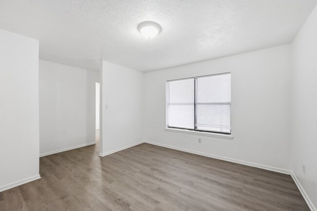 Photo - 1410 S Elizabeth Ave Unidad 101