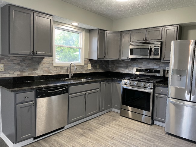 Photo - 3828 Longton Dr