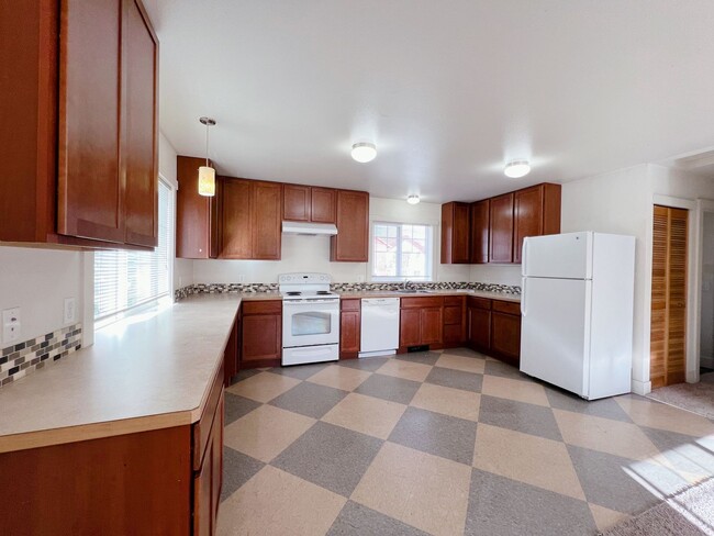 Photo - 3-Bedroom Duplex Just Blocks from WWU Unit #201