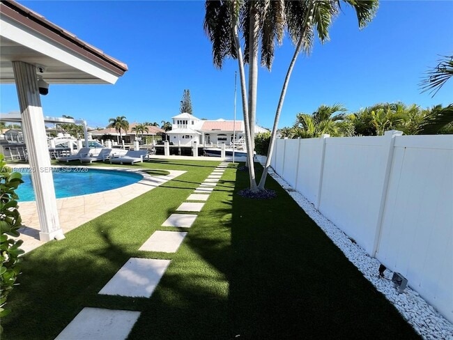 Photo - 5510 Bayview Dr