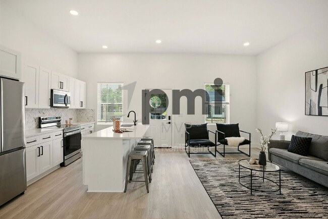 Building Photo - 92 E Innis Ave Rental