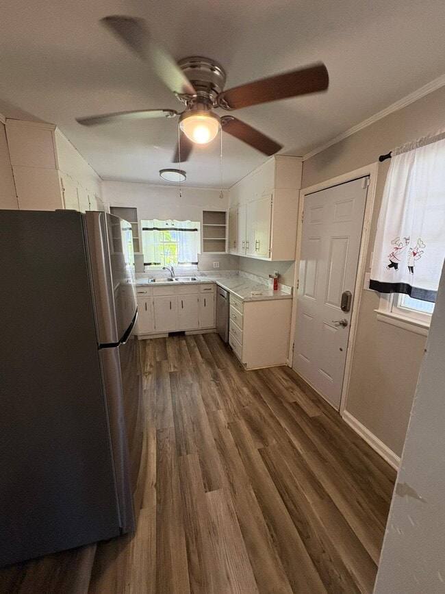 Photo - 4322 Fairfax Dr