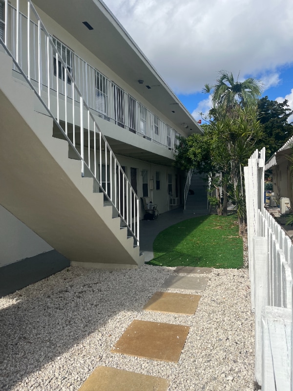 Photo - 611 NE 5th St Unidad 3