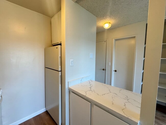 Photo - Studio Condo Available at Watergate Complex in Emeryville! Unit 415