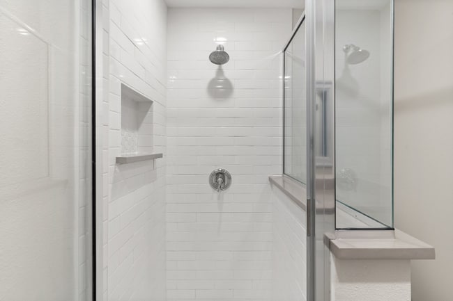 Photo - 648 Calcutta Dr