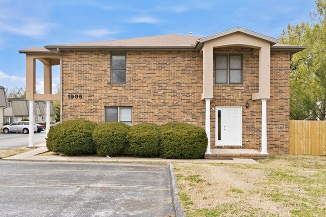 Photo - 2 Bedroom Townhome- Springfield