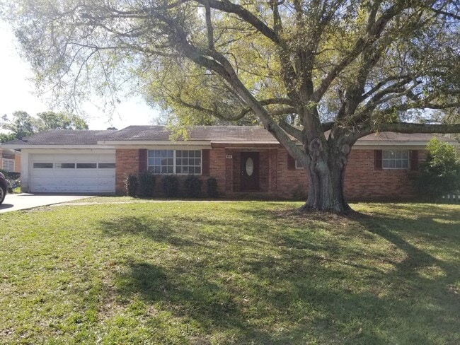 Spacious 3 Bedroom Home in Winter Haven - Spacious 3 Bedroom Home in Winter Haven