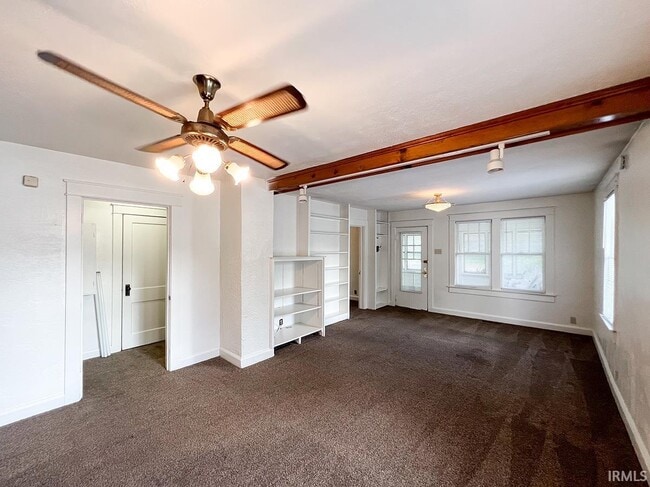 Photo - 410 E Hillside Dr