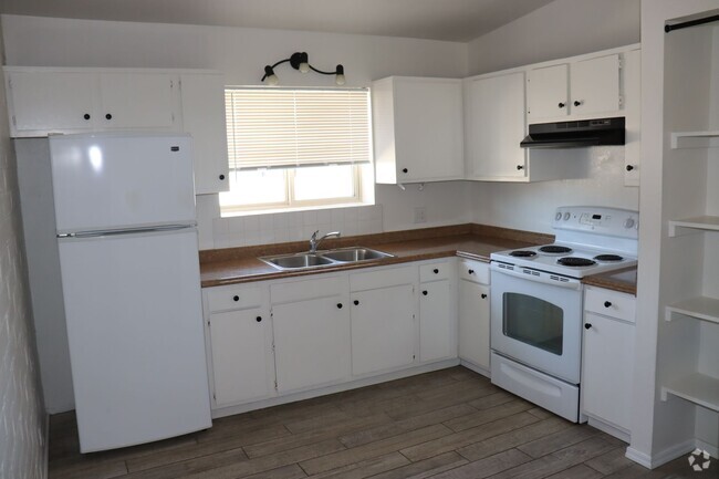 Building Photo - 1808-1810 E Miles Street Unit 1810 E Miles Street Rental