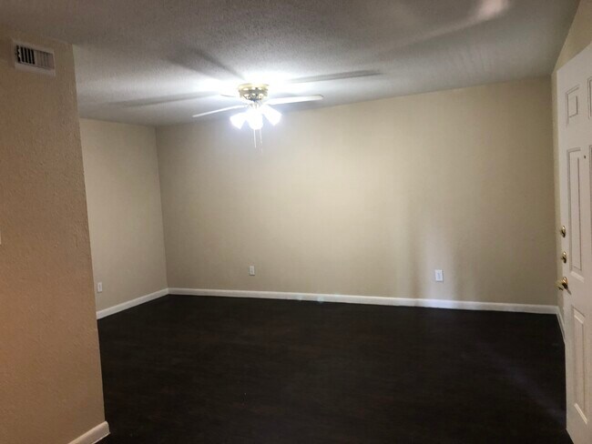 Photo - Southmore Park Apartments