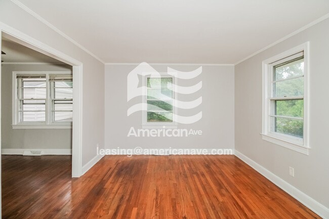 Photo - 5217 Spalding Ave