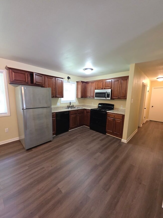 Photo - 308 E Gum St