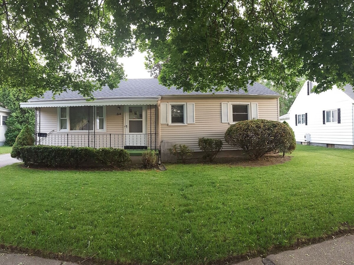 Photo - 614 Samantha Ave