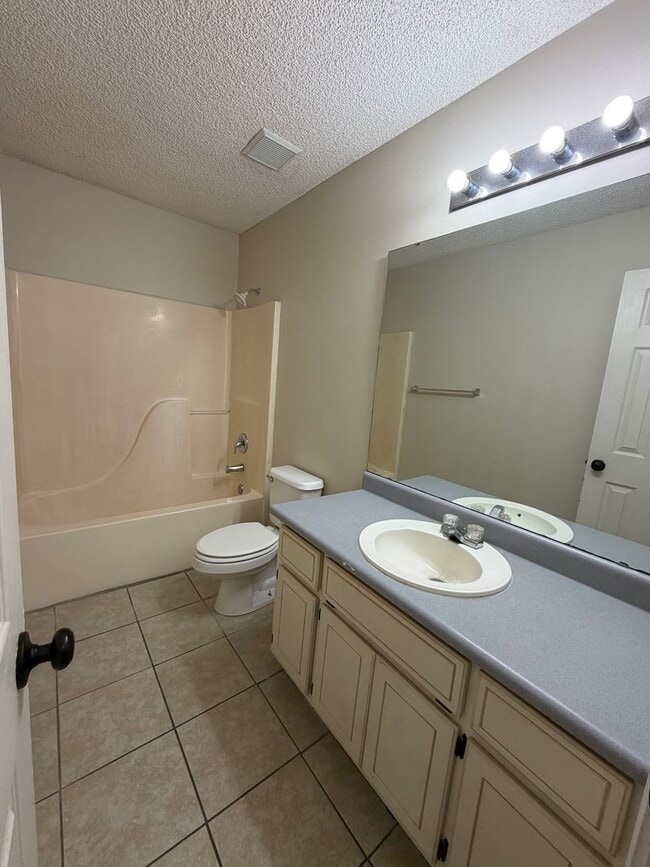 Photo - 23 Talbot Ct Unit 1