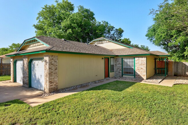 Photo - 12302 Dellrey Dr Unit B