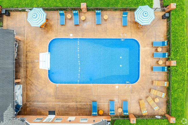 Photo - Fountain Brook