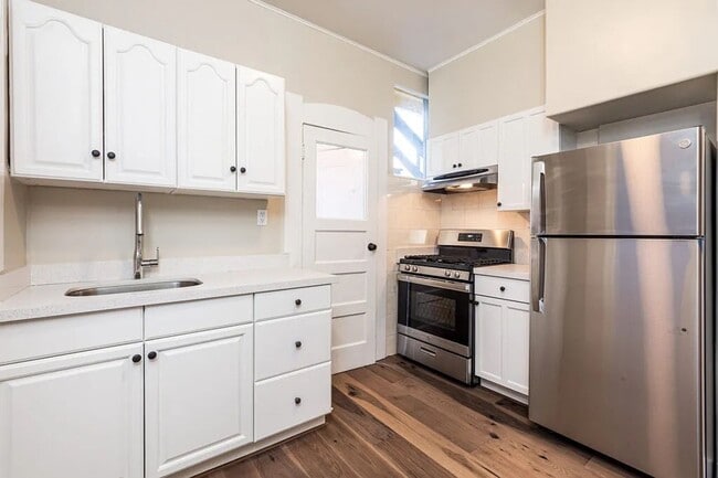 Building Photo - 112-118 Shotwell Street (1016r) Unit 114