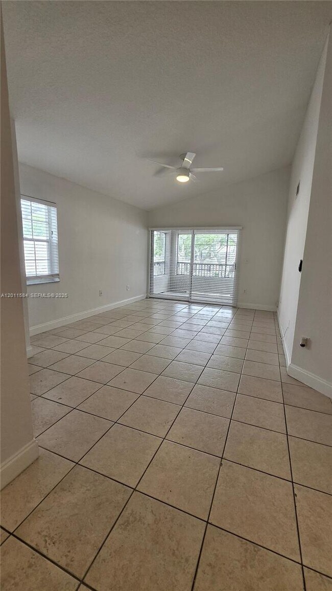 Building Photo - 2880 N Oakland Forest Dr Unit 214