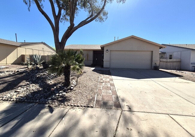 Building Photo - 2741 W Firebrook Rd