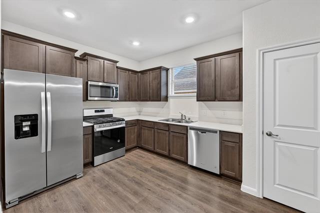 3955 Oak Crk Cir