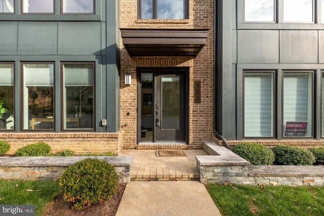 Photo - 153 Winsome Cir