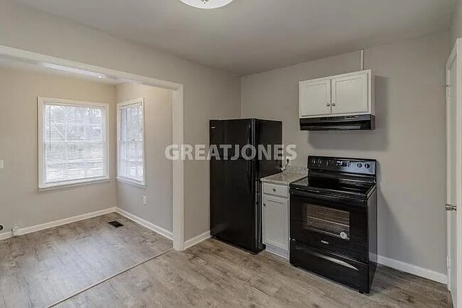 Photo - 201 Ridgewood Ave