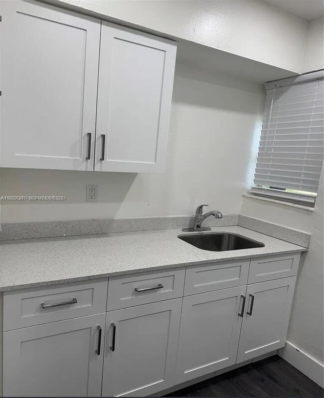 Photo - 522 NW 13th Ave Unit 1-2