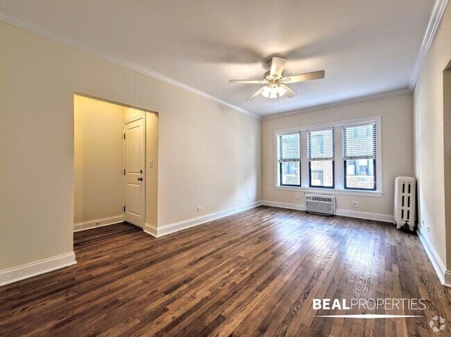Building Photo - 1 bedroom in CHICAGO IL 60613 Unit S2 Rental