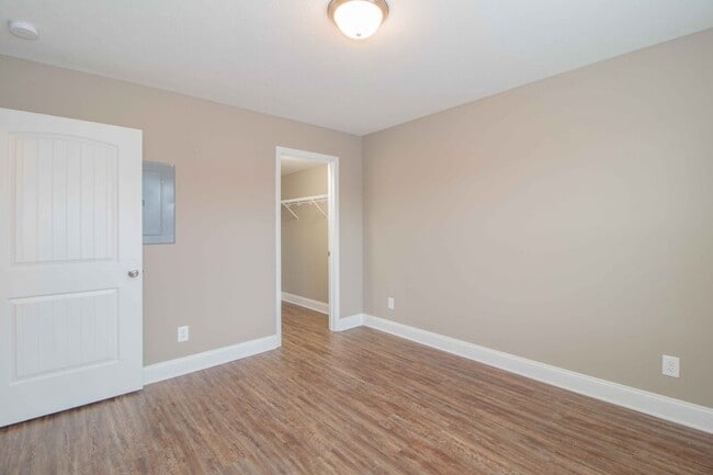 Photo - 325-D Landrum Pl