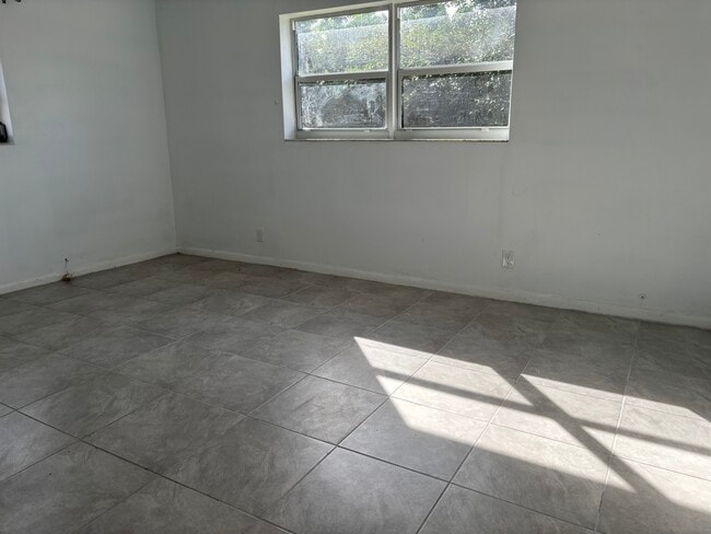 Photo - 5904 SW 27th St Unit N