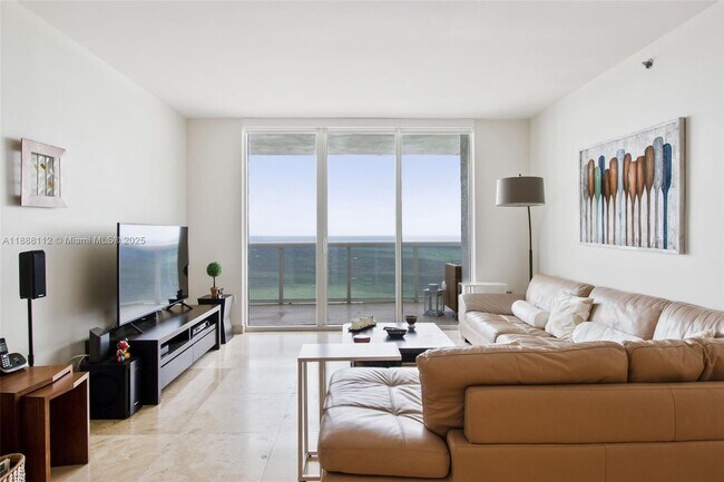 Photo - 1800 S Ocean Dr Unidad 2402