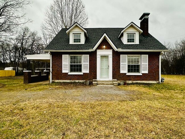 Building Photo - 3410 E Main St