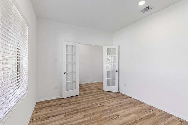 Photo - 31546 Beacon Cove Trl